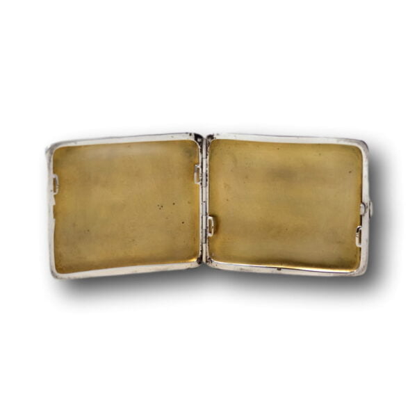 View of the interior of the cigarette case.