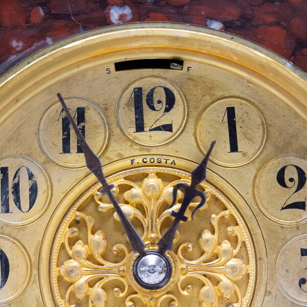 Close up of the dial signed F. Costa