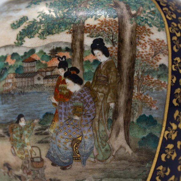 Close up of the scene on the Japanese Satsuma Vase by Kinkozan