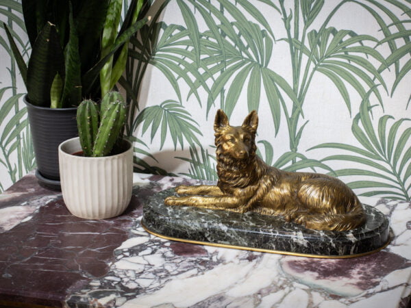 Overview of the French Bronze Ormolu Dog in a decorative collectors setting